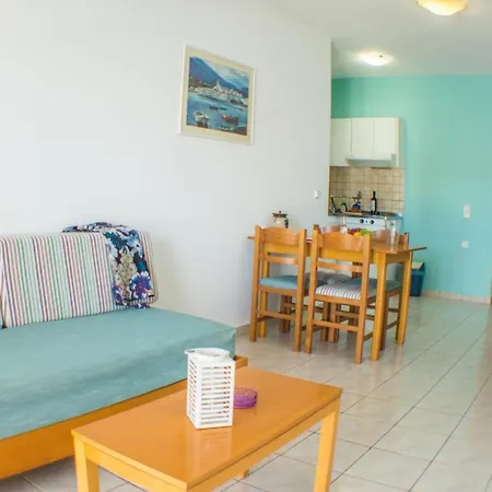 Calypso Bay 公寓式酒店 *